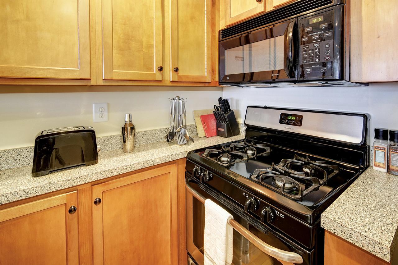 Restaurant Row Townhouse 2 King Bedrooms Луисвилл Экстерьер фото